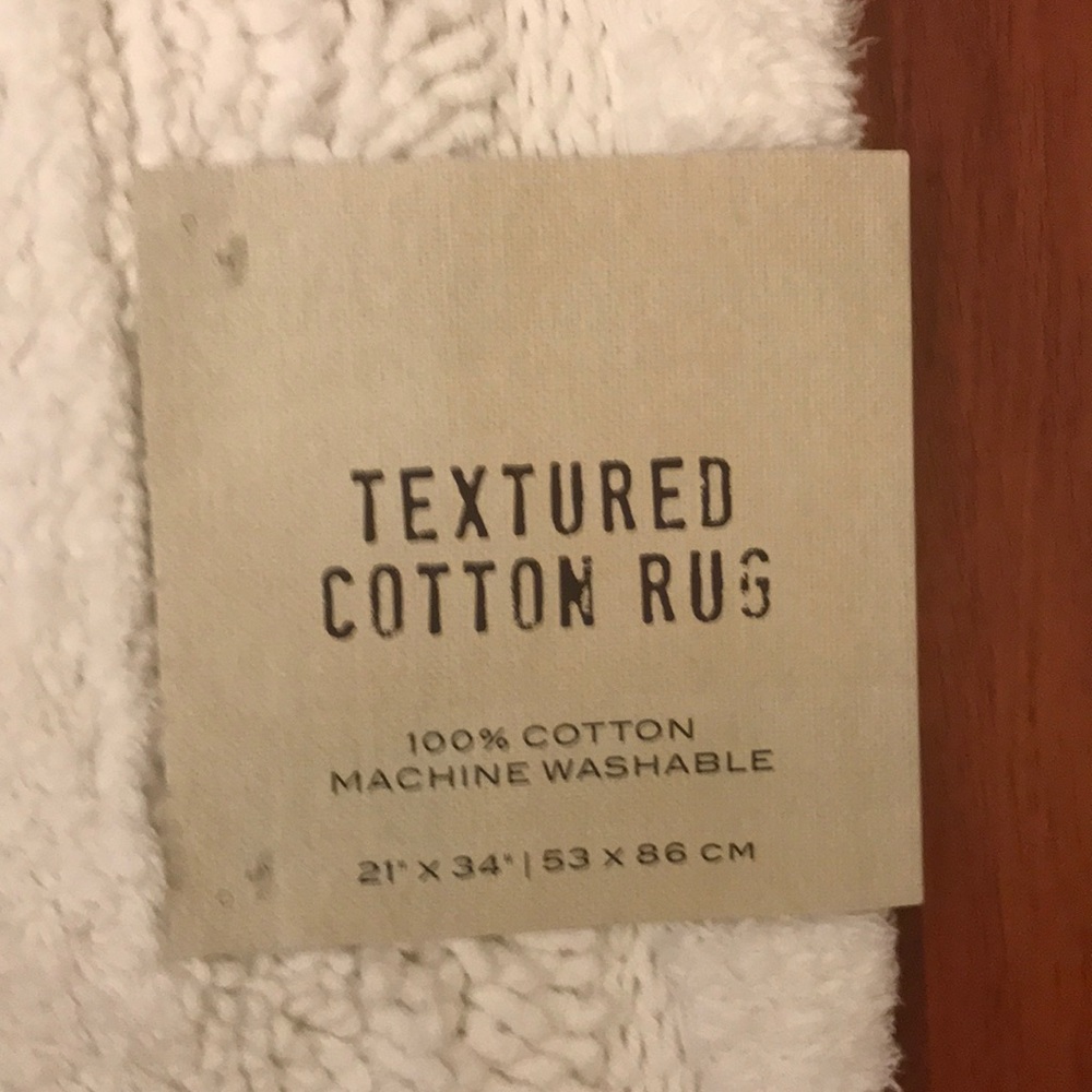 Rug - Picture 2 of 4